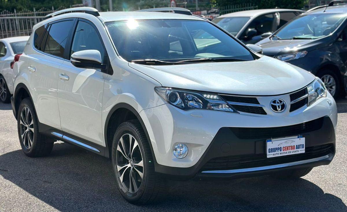 Toyota Rav4 D-CAT A/T 4WD Lounge White Ed. (2)