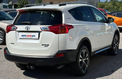 Toyota Rav4 D-CAT A/T 4WD Lounge White Ed. (3)