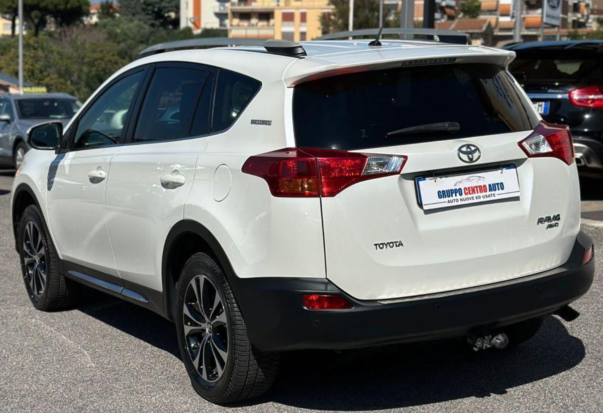 Toyota Rav4 D-CAT A/T 4WD Lounge White Ed. (4)