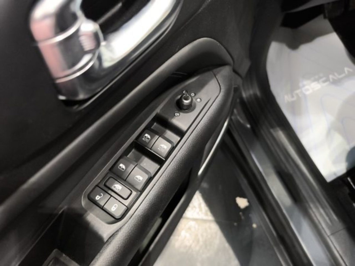 Jeep Compass 1.3 T4 190CV PHEV AT6 4xe Limited (9)