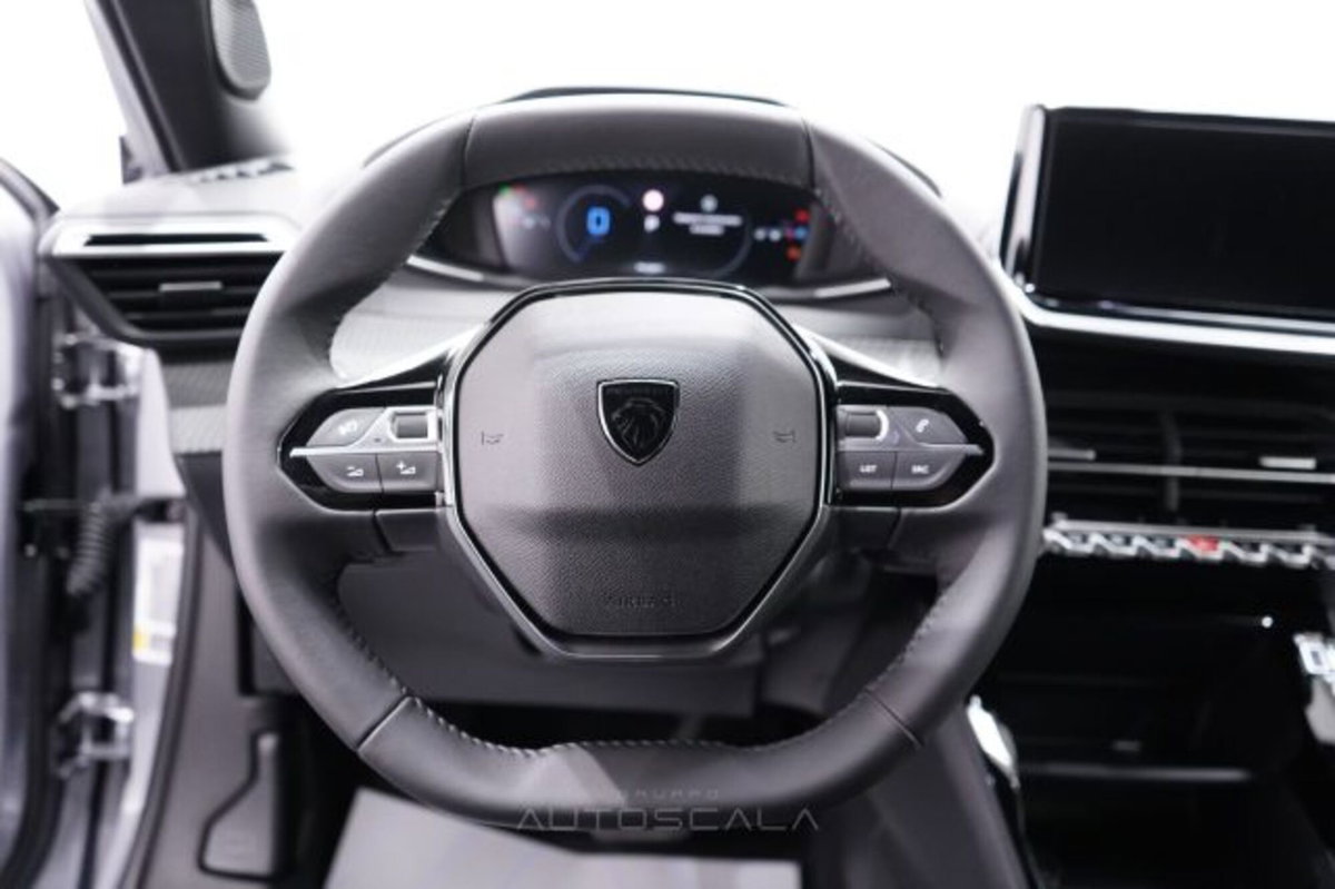 Peugeot 2008 1.2 hybrid Allure 145cv e-dcs6 (12)
