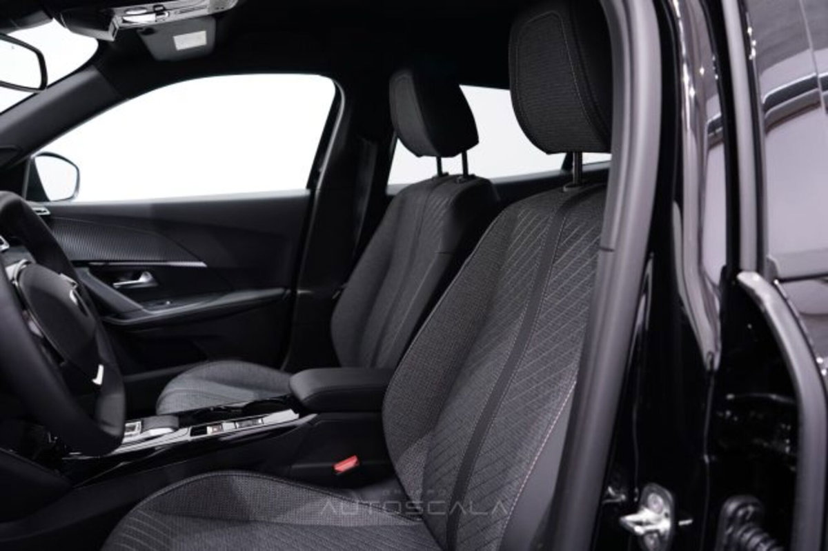 Peugeot 2008 1.2 hybrid Allure 145cv e-dcs6 (13)