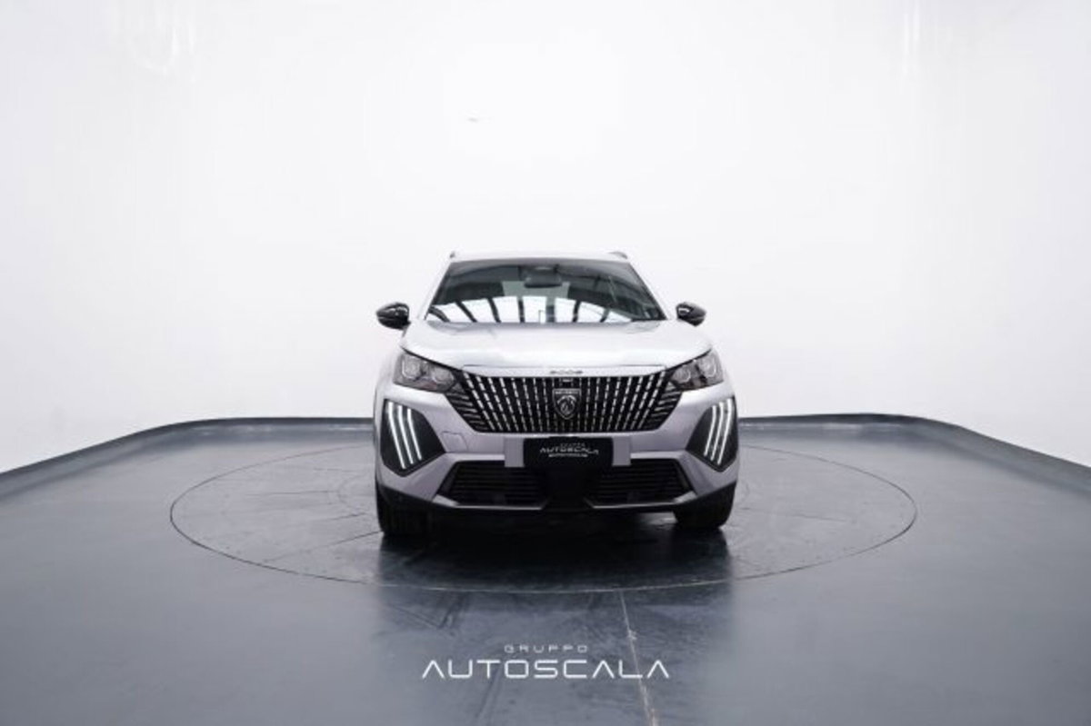 Peugeot 2008 1.2 hybrid Allure 145cv e-dcs6 (2)