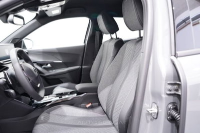 Peugeot 2008 1.2 hybrid Allure 145cv e-dcs6 (11)