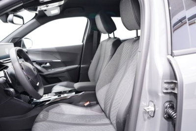Peugeot 2008 1.2 hybrid Allure 145cv e-dcs6 (11)