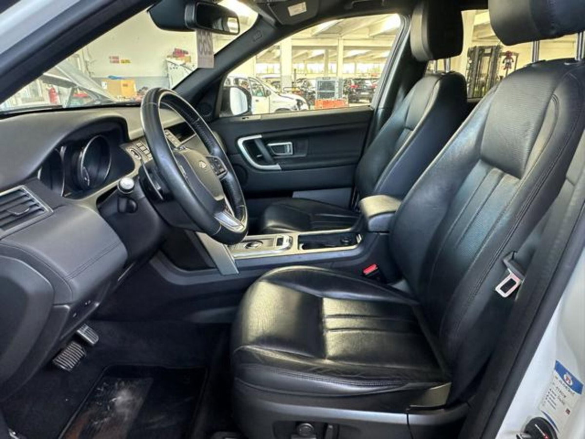 Land Rover Discovery Sport 2.0 TD4 150 CV HSE (10)