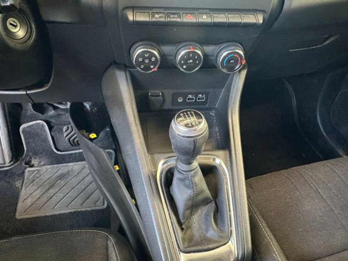 Renault Captur TCe 90 CV Equilibre (18)