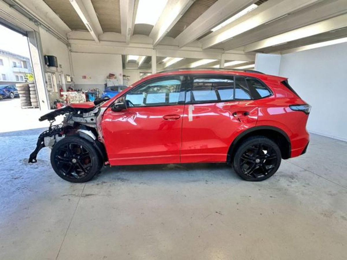 Volkswagen Tiguan 2.0 tdi R-Line 4motion 193cv dsg (4)
