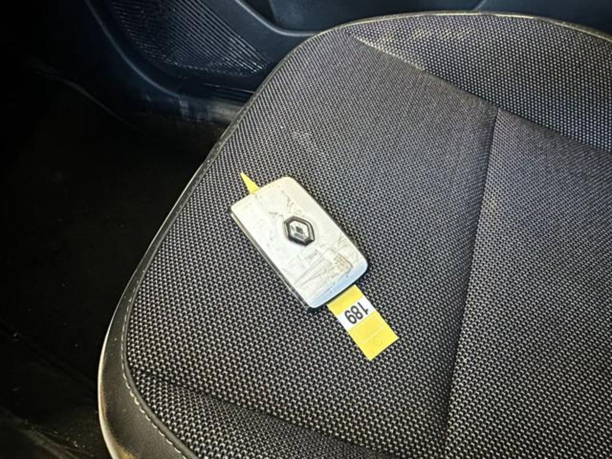 Renault Captur Full Hybrid E-Tech 145 CV Techno (17)