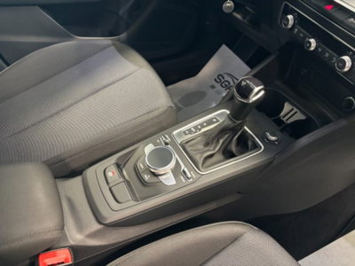 Audi Q2 Q2 35 TDI S tronic Identity Black (14)
