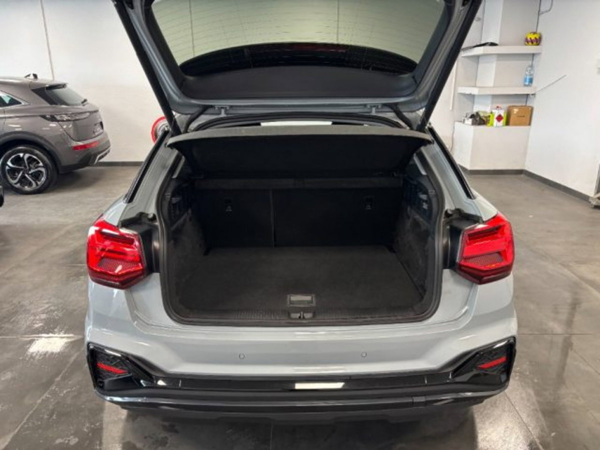 Audi Q2 Q2 35 TDI S tronic Identity Black (15)