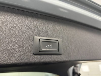 Audi Q2 Q2 35 TDI S tronic Identity Black (16)