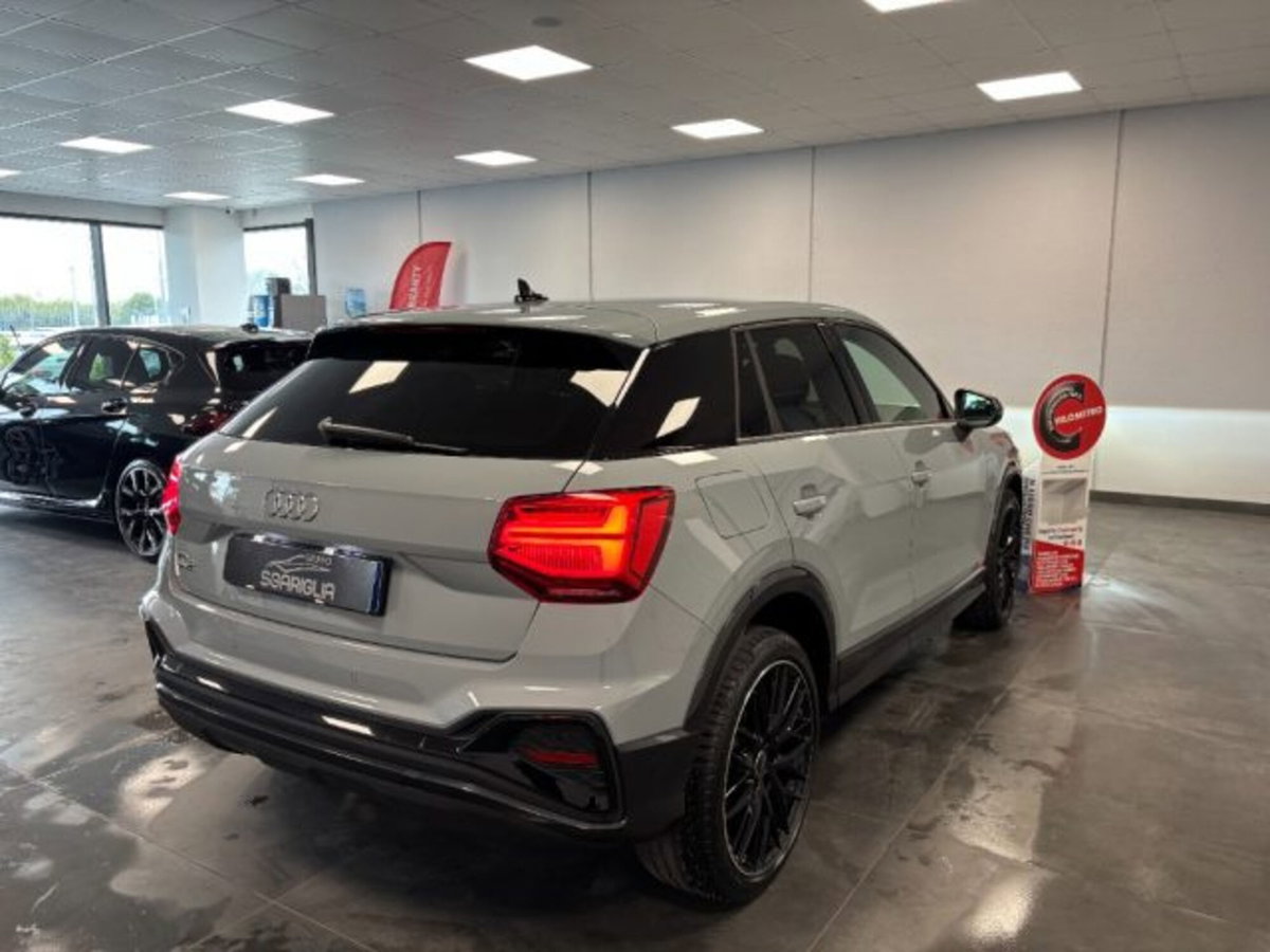 Audi Q2 Q2 35 TDI S tronic Identity Black (6)