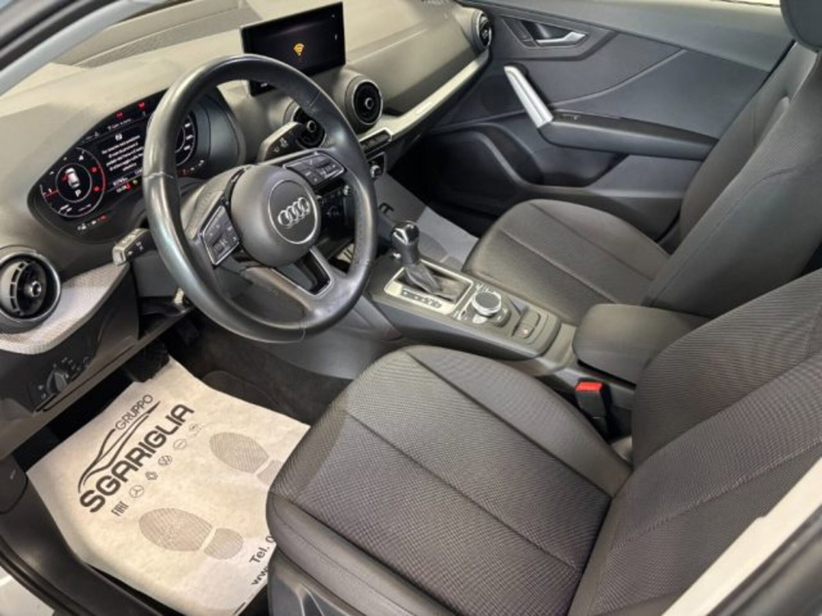 Audi Q2 Q2 35 TDI S tronic Identity Black (9)