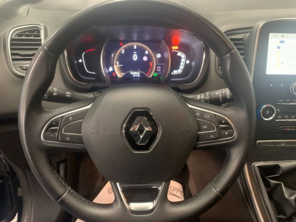 Renault Grand Scénic 1.7 blue dci Intens 120cv (11)