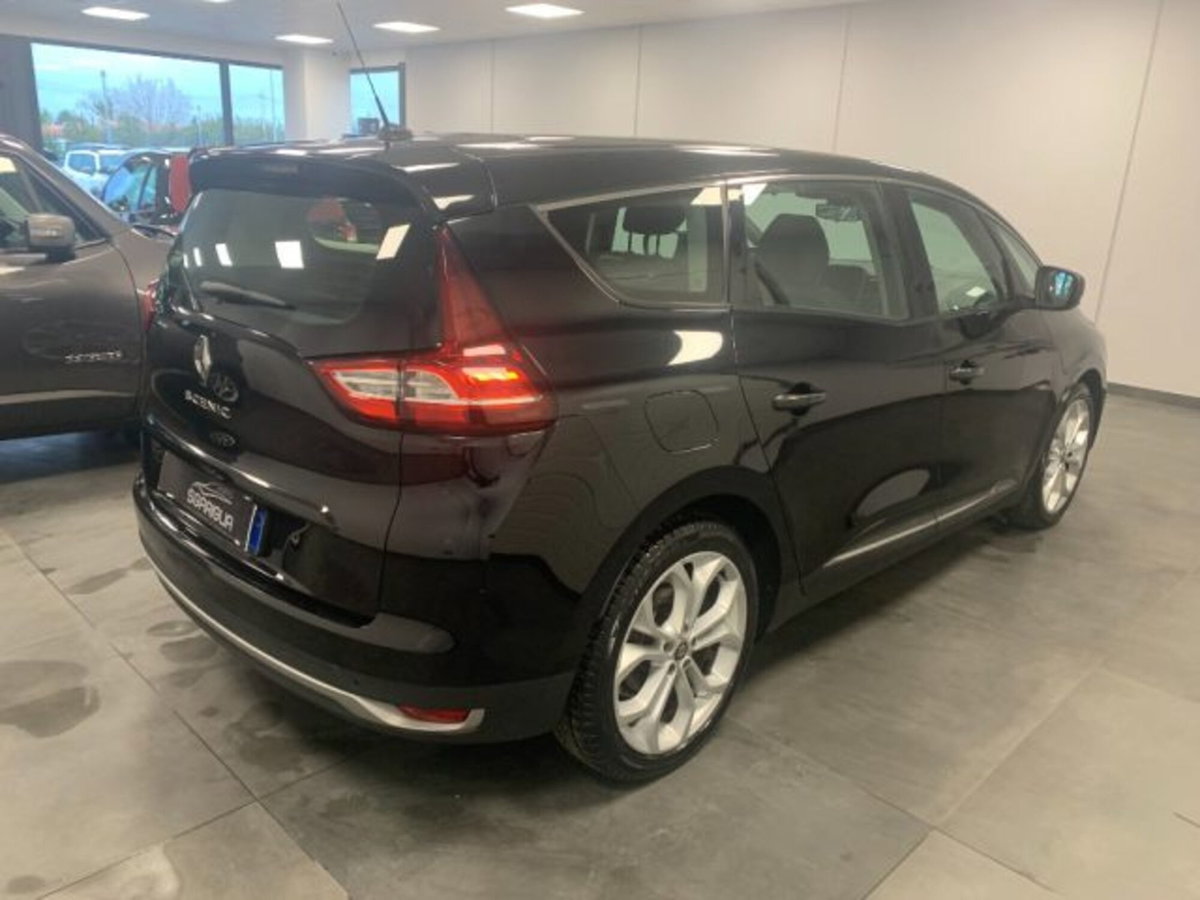 Renault Grand Scénic 1.7 blue dci Intens 120cv (6)
