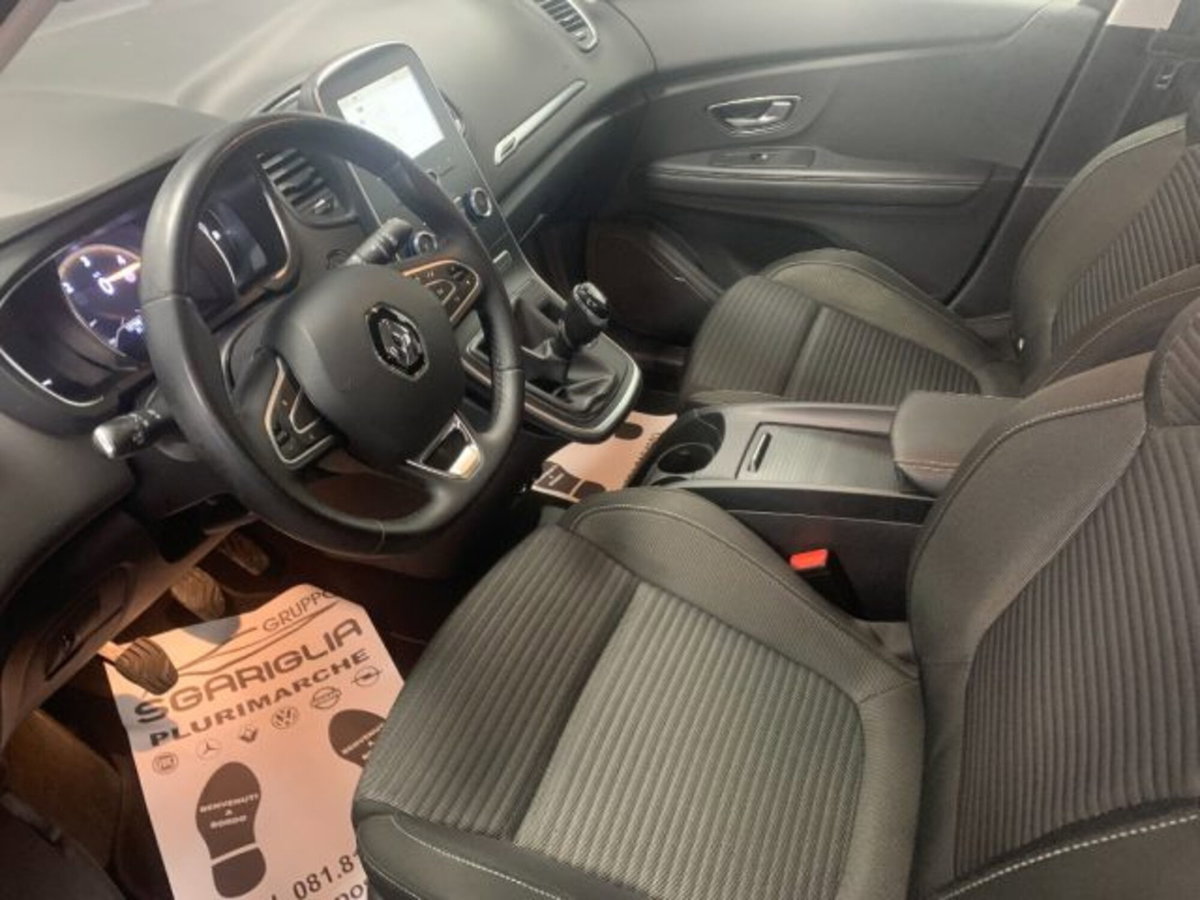 Renault Grand Scénic 1.7 blue dci Intens 120cv (9)