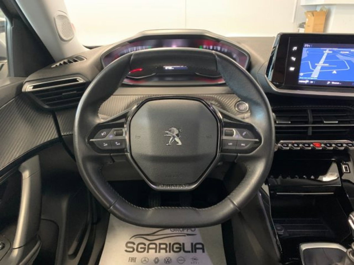 Peugeot 2008 BlueHDi 110 S&S Allure Pack (9)