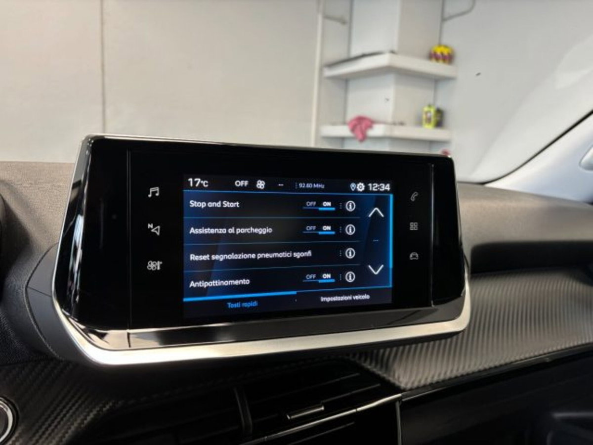 Peugeot 2008 BlueHDi 110 S&S Allure Pack (13)