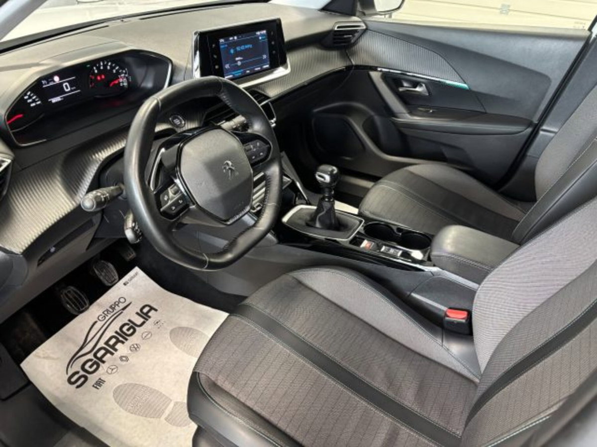Peugeot 2008 BlueHDi 110 S&S Allure Pack (17)