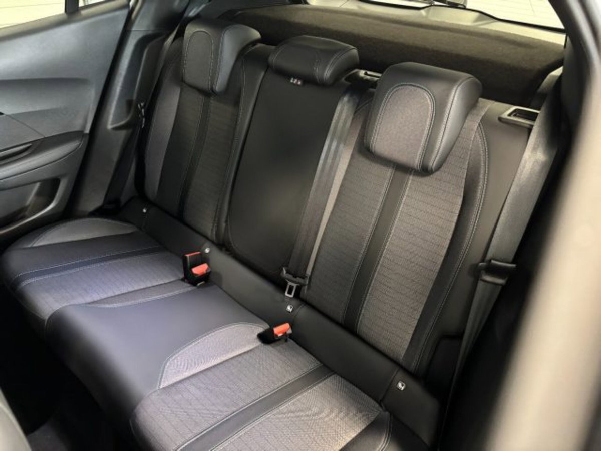 Peugeot 2008 BlueHDi 110 S&S Allure Pack (19)