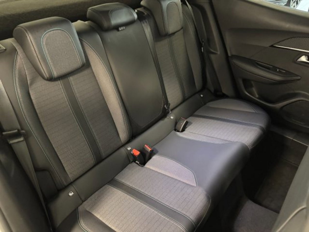 Peugeot 2008 BlueHDi 110 S&S Allure Pack (20)