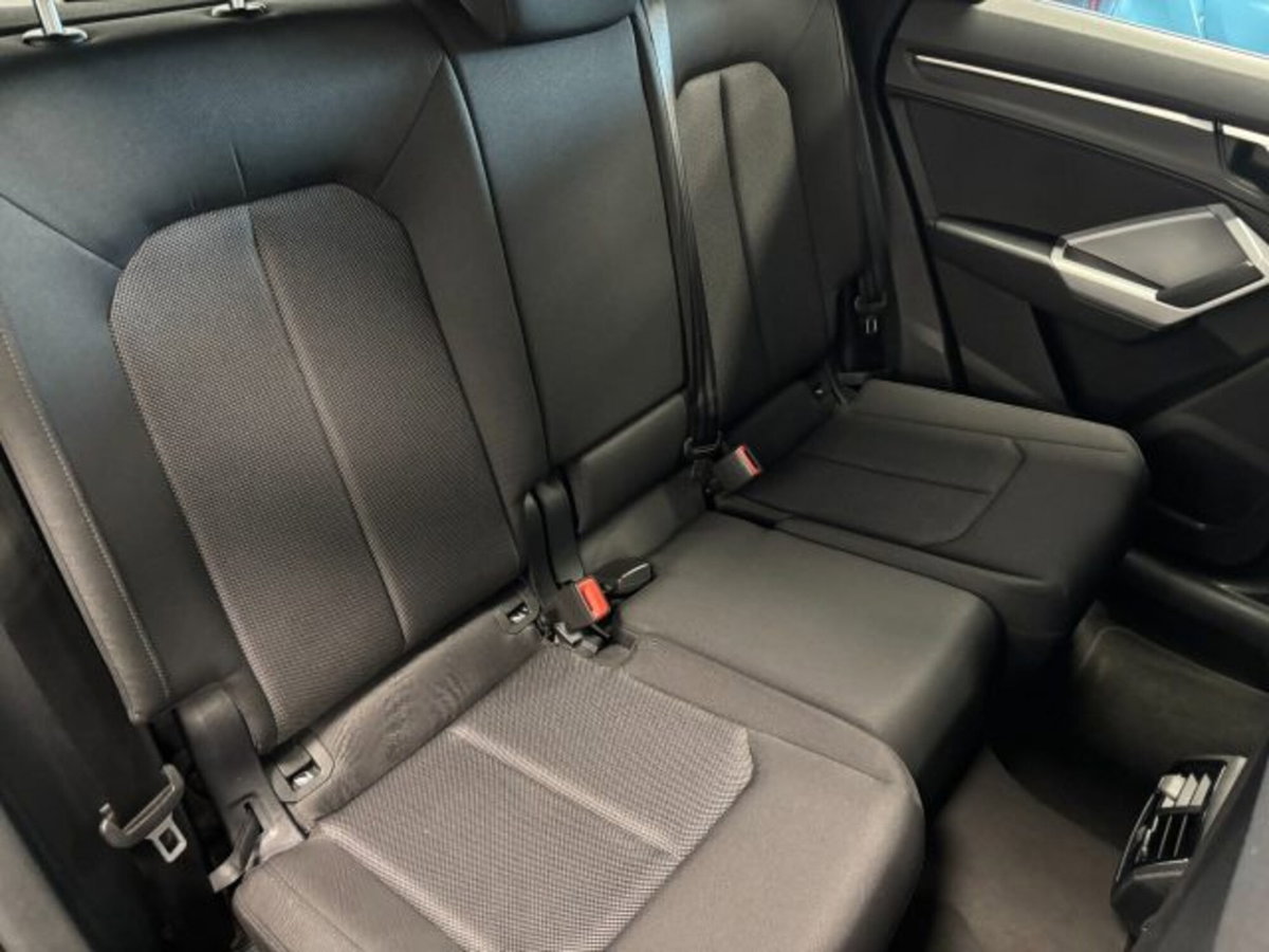 Audi Q3 Sportback 35 TDI S line edition (15)