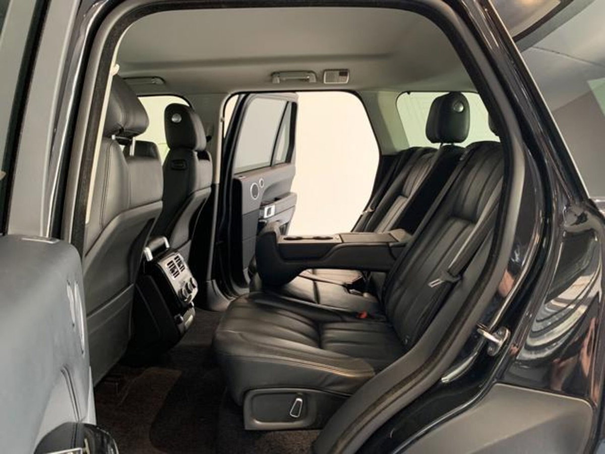Land Rover Range Rover 3.0 TDV6 Vogue (10)