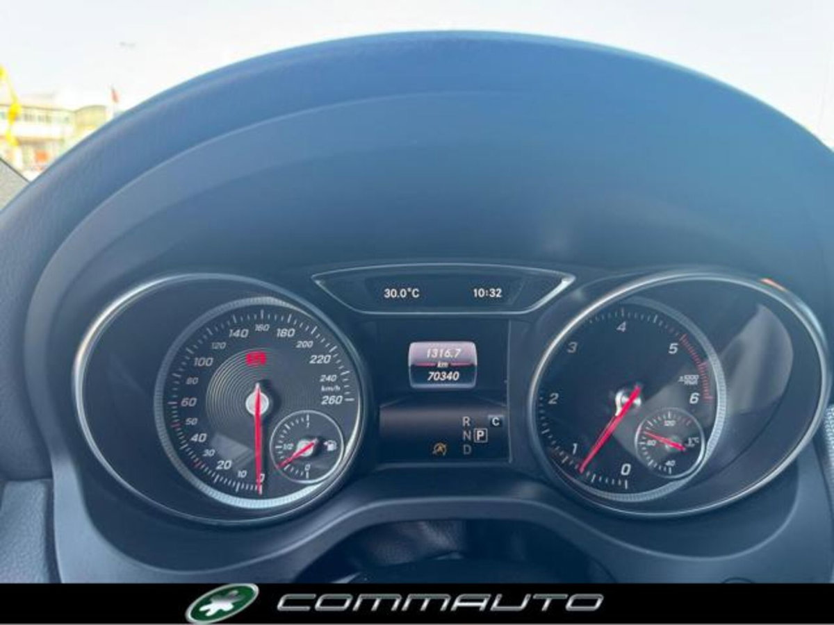 Mercedes-Benz GLA SUV 200 d Automatic 4Matic Sport (16)