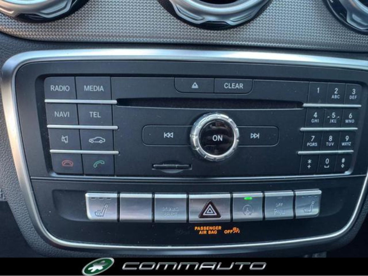 Mercedes-Benz GLA SUV 200 d Automatic 4Matic Sport (18)