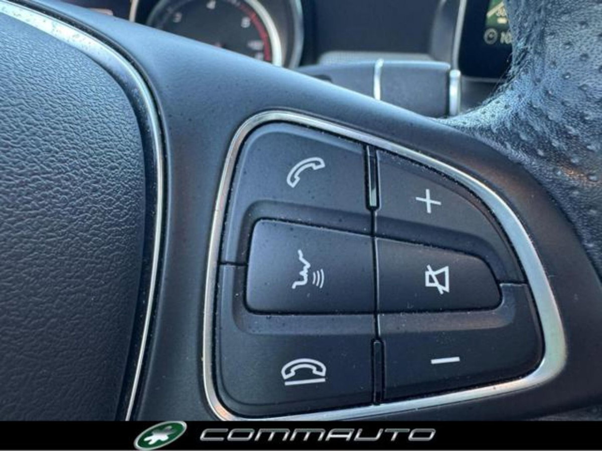 Mercedes-Benz GLA SUV 200 d Automatic 4Matic Sport (20)