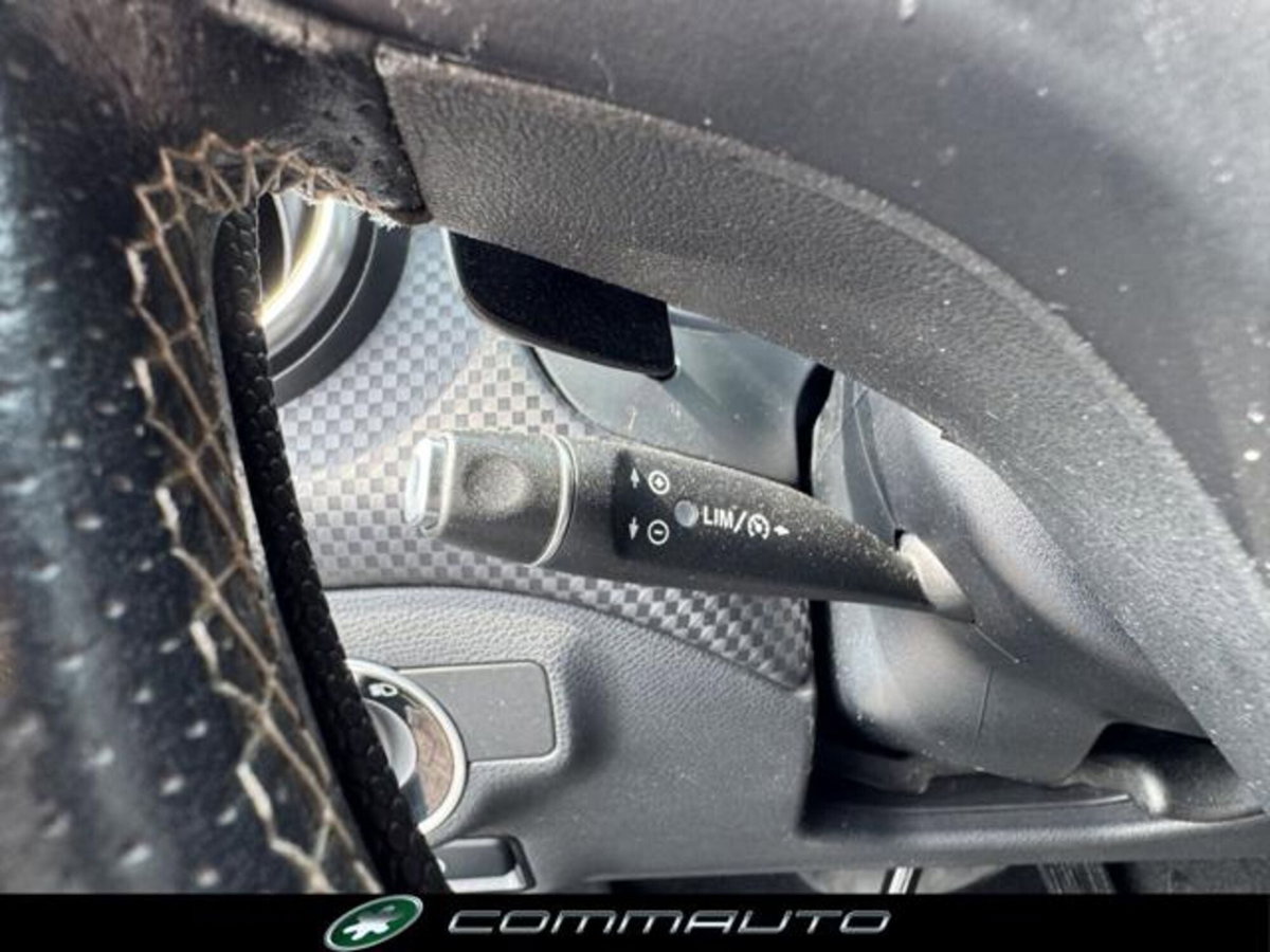 Mercedes-Benz Classe A 180 d Automatic Sport (17)