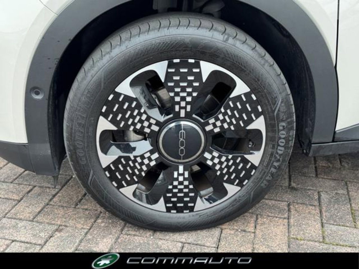 Fiat 600 1.2 La Prima 100cv (8)