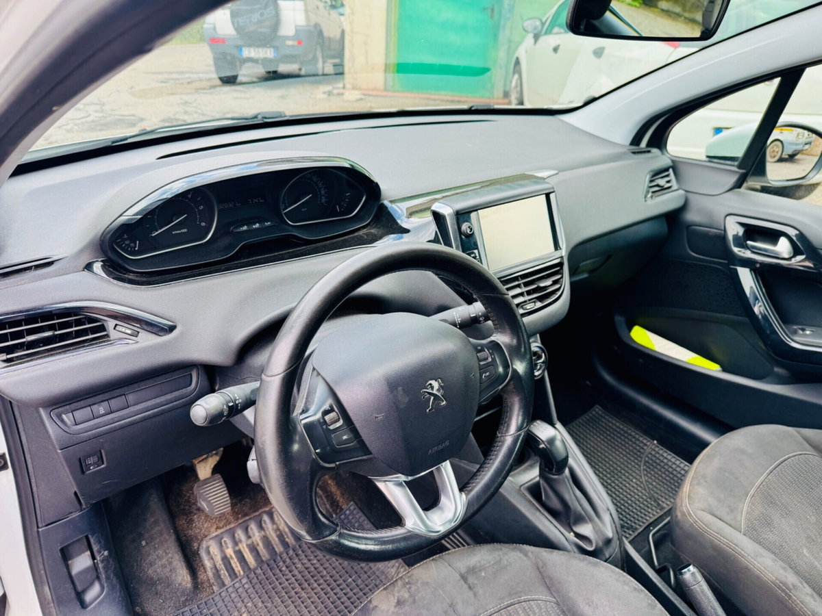 Peugeot 208 75 5 porte Mix (10)
