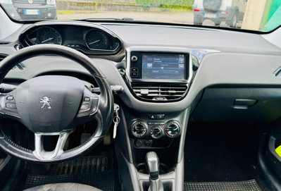 Peugeot 208 75 5 porte Mix (14)