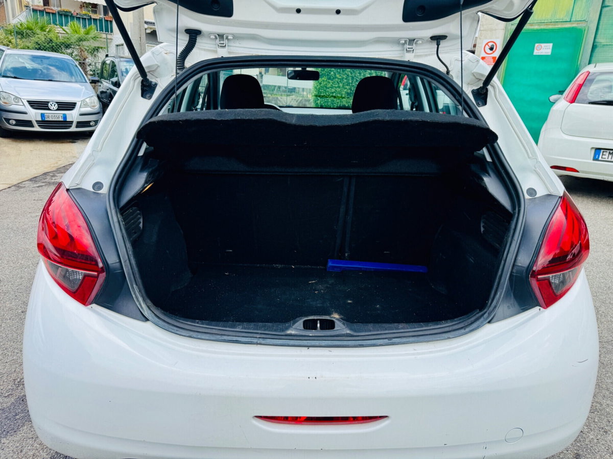 Peugeot 208 75 5 porte Mix (17)