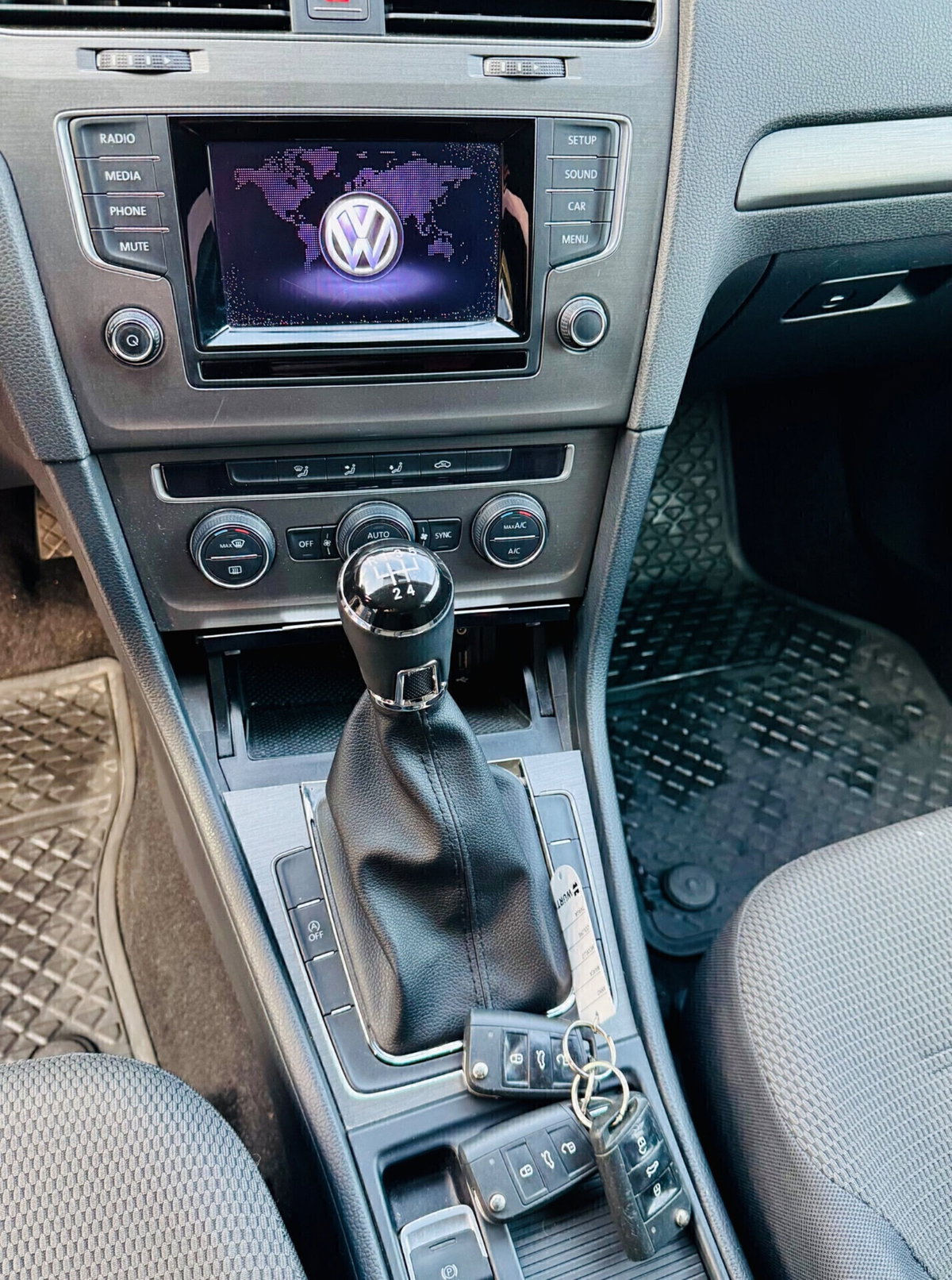 Volkswagen Golf 1.6 TDI 5p. Trendline BlueMotion Technology (11)
