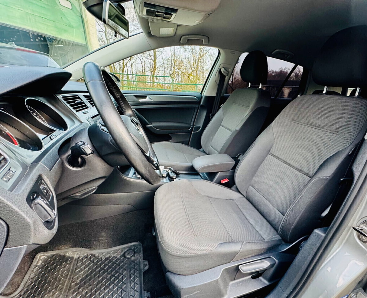 Volkswagen Golf 1.6 TDI 5p. Trendline BlueMotion Technology (15)