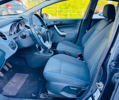 Ford Fiesta 1.4 TDCi 68CV 5 porte Titanium (11)