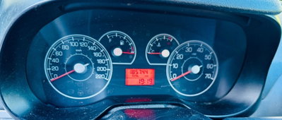Fiat Grande Punto 1.3 MJT 75 CV 3 porte Speed (10)