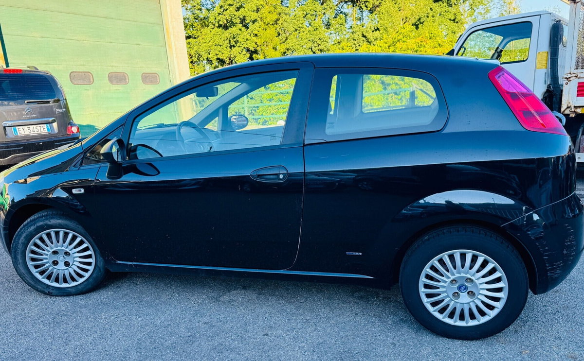 Fiat Grande Punto 1.3 MJT 75 CV 3 porte Speed (5)