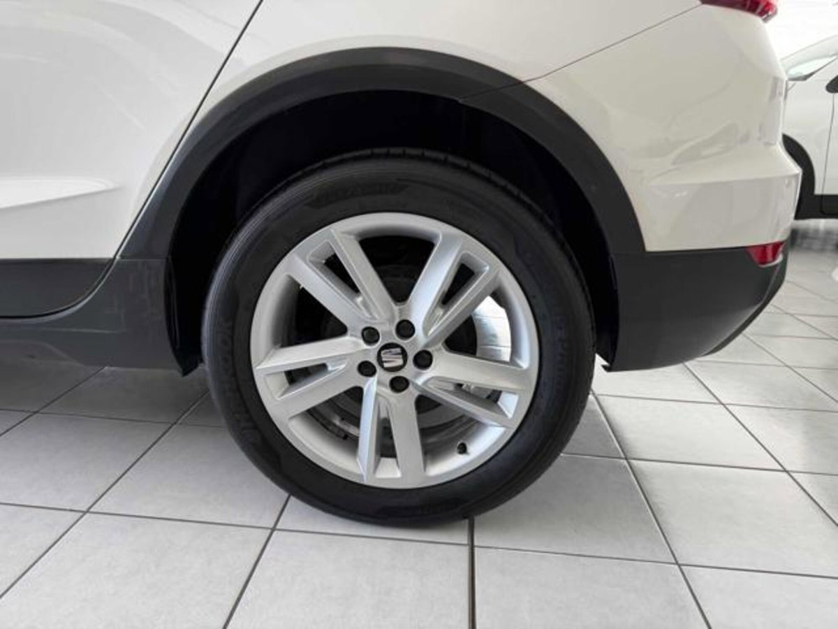 SEAT Arona 1.0 TGI FR (12)