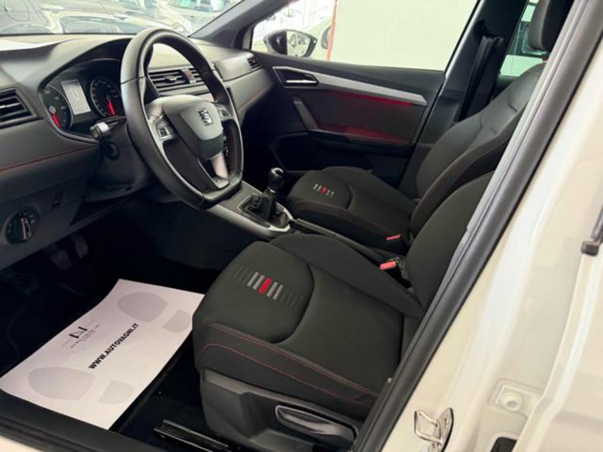 SEAT Arona 1.0 TGI FR (5)