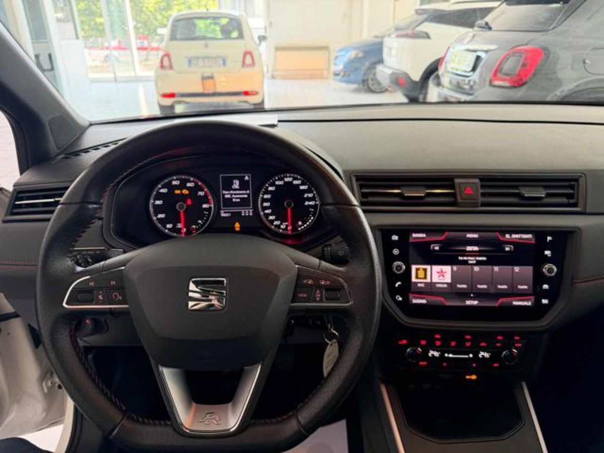 SEAT Arona 1.0 TGI FR (8)