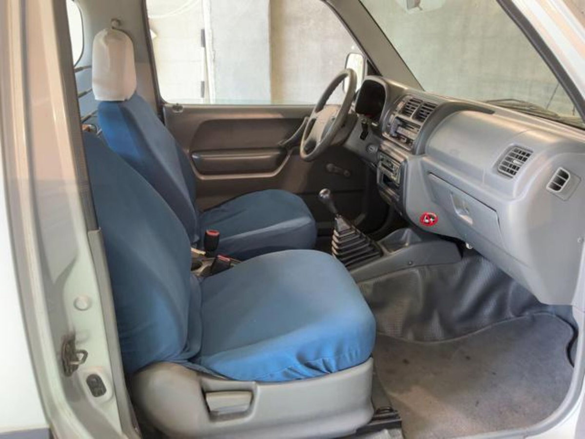 Suzuki Jimny 1.3i 16V cat JX (15)