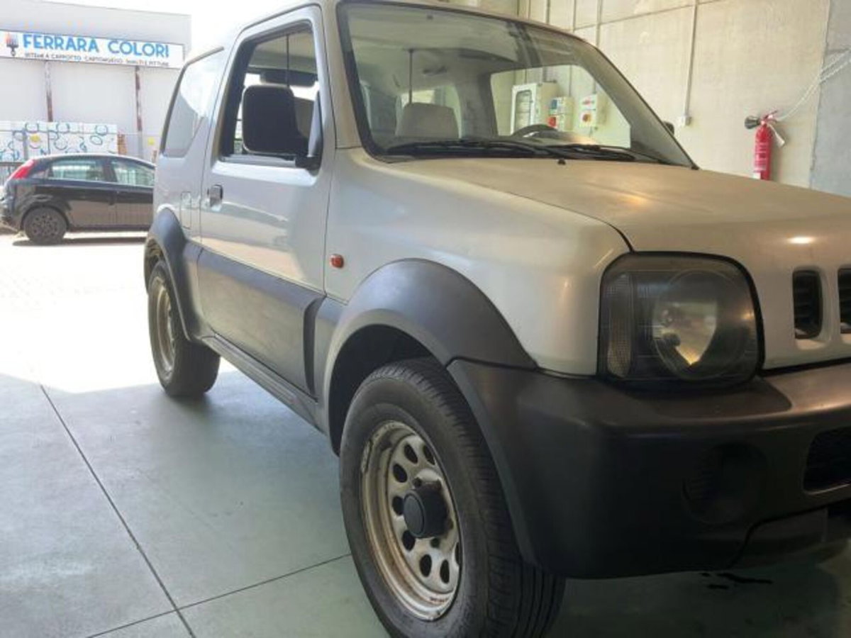 Suzuki Jimny 1.3i 16V cat JX (4)