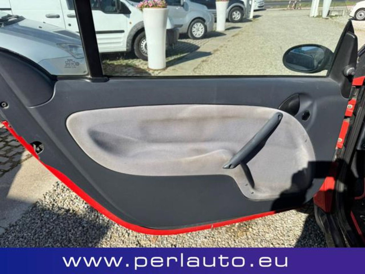 smart Fortwo 700 coupé Brabus (55 kW) (7)
