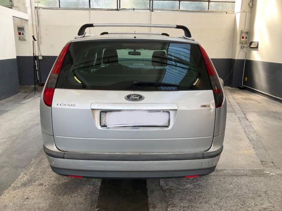 Ford Focus Station Wagon 1.6 TDCi (90CV) S.W. (6)