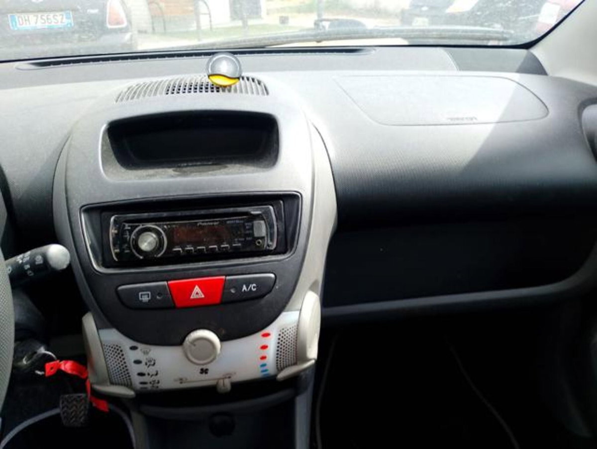 Toyota Aygo 1.0 12V VVT-i 5 porte Now (10)
