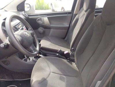 Toyota Aygo 1.0 12V VVT-i 5 porte Now (11)